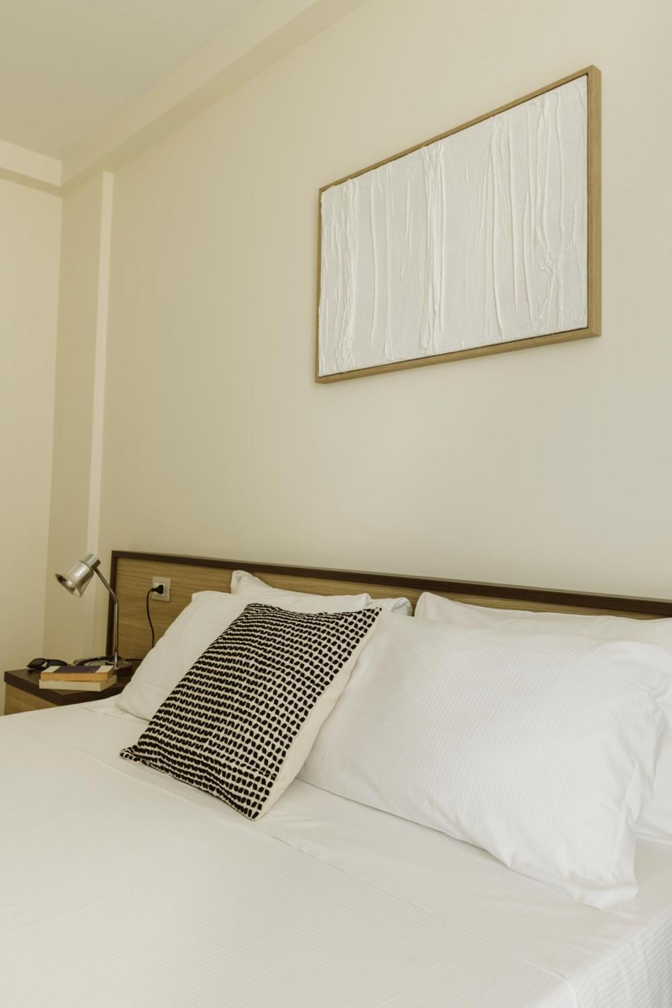 Residenze Roscioli Aparthotel Roseto Degli Abruzzi Exterior foto