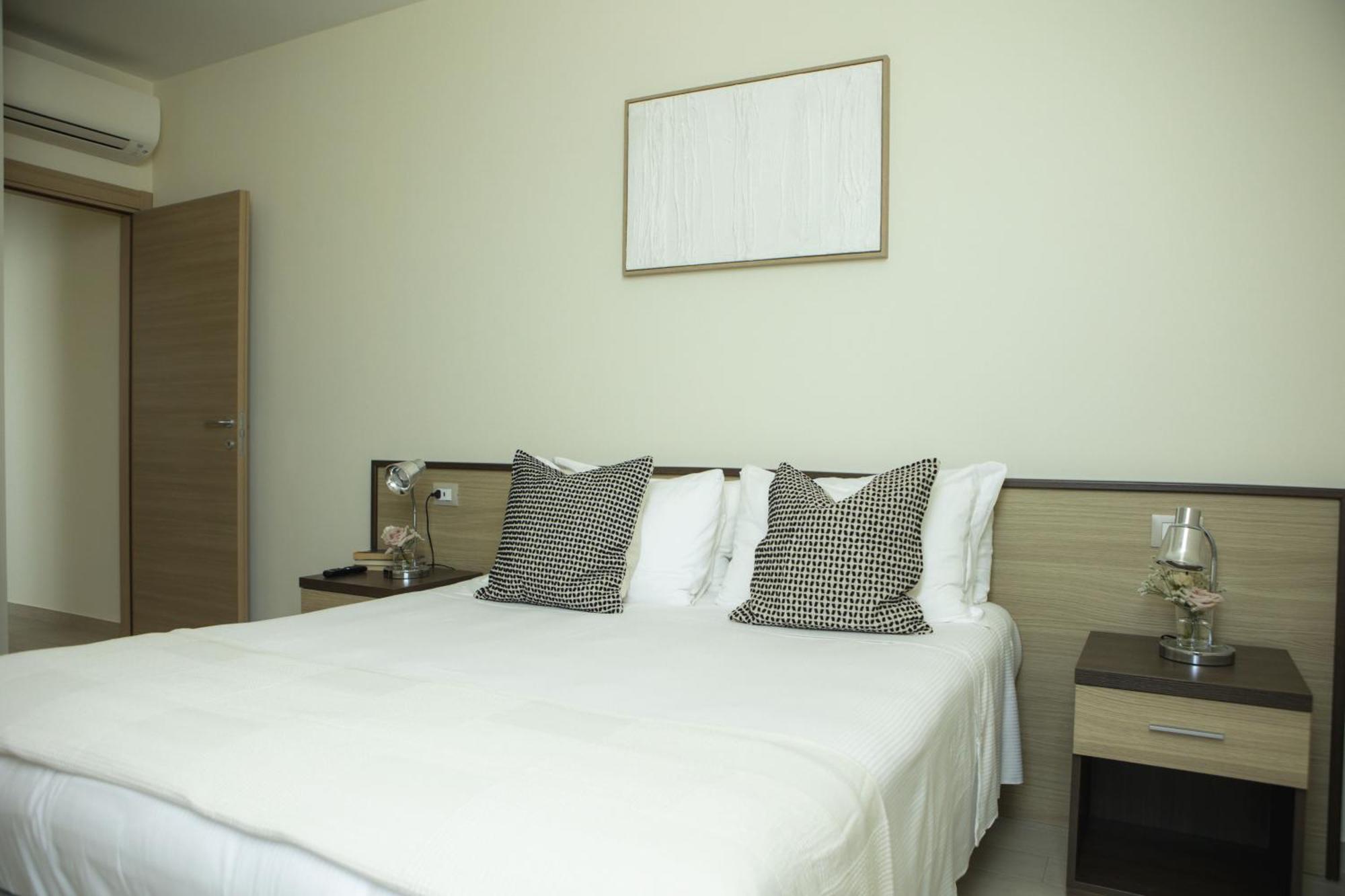 Residenze Roscioli Aparthotel Roseto Degli Abruzzi Exterior foto