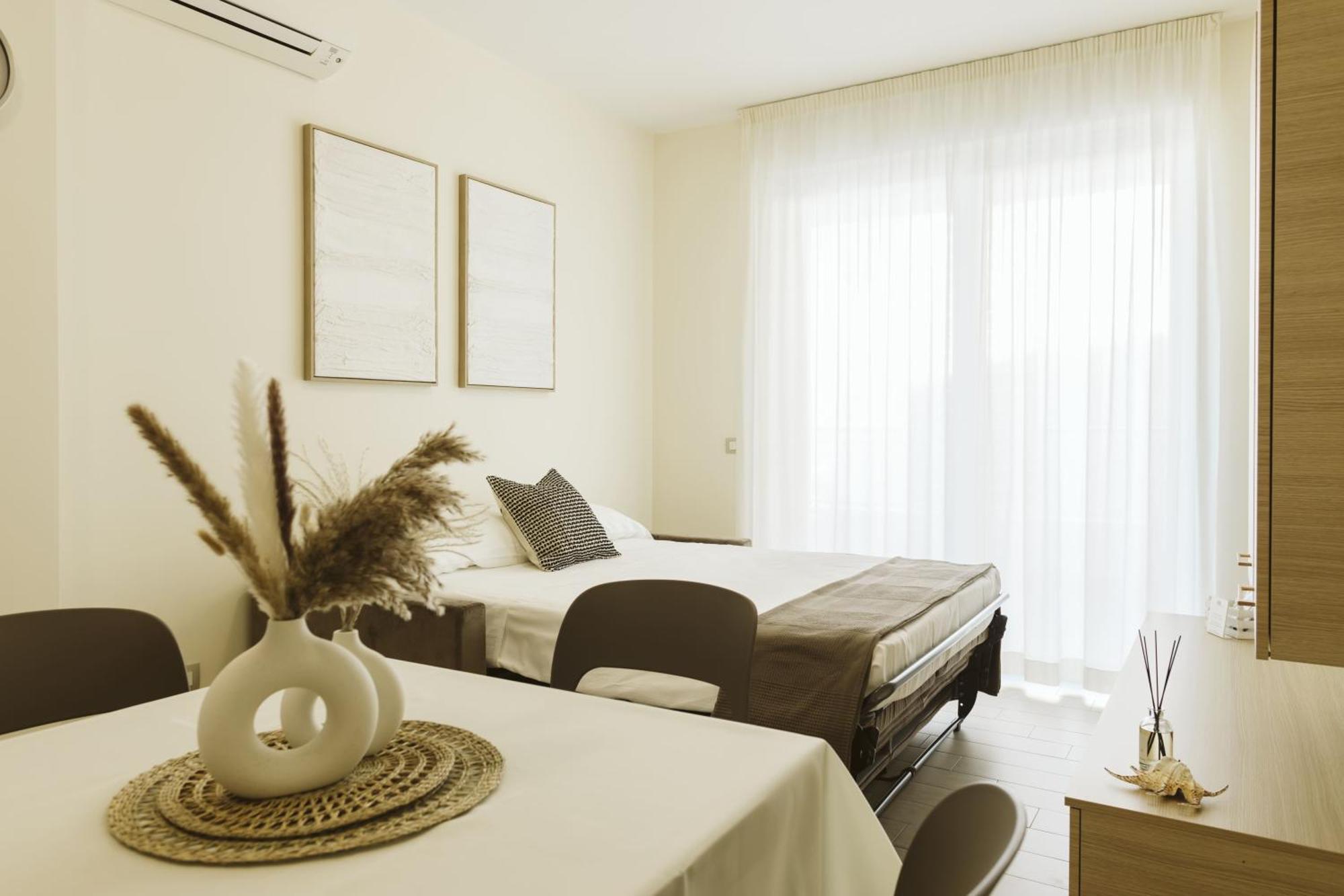 Residenze Roscioli Aparthotel Roseto Degli Abruzzi Exterior foto