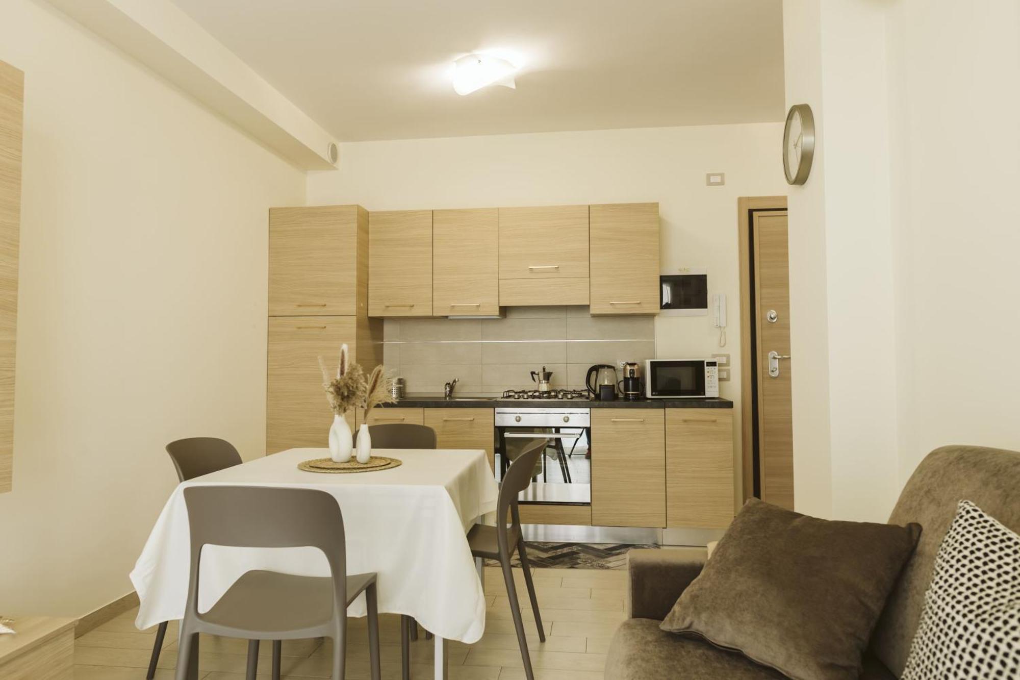 Residenze Roscioli Aparthotel Roseto Degli Abruzzi Exterior foto