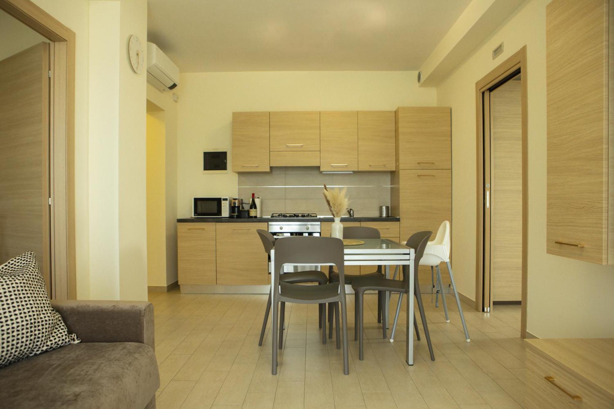 Residenze Roscioli Aparthotel Roseto Degli Abruzzi Exterior foto