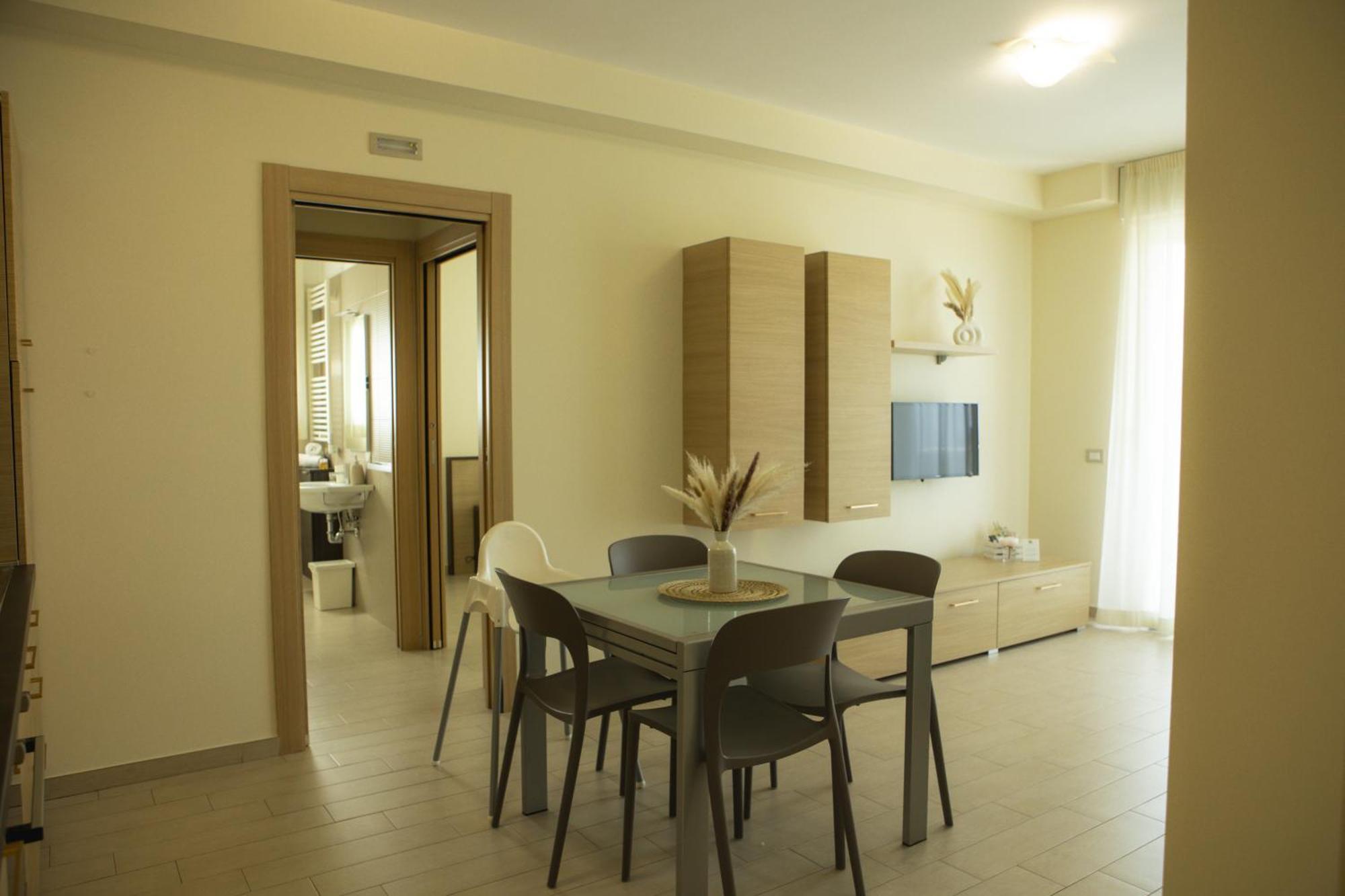 Residenze Roscioli Aparthotel Roseto Degli Abruzzi Exterior foto