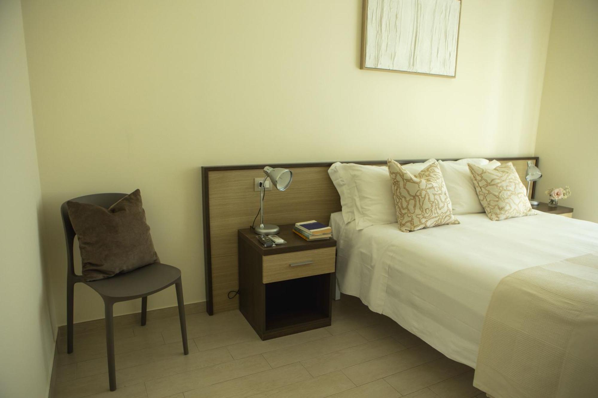 Residenze Roscioli Aparthotel Roseto Degli Abruzzi Exterior foto