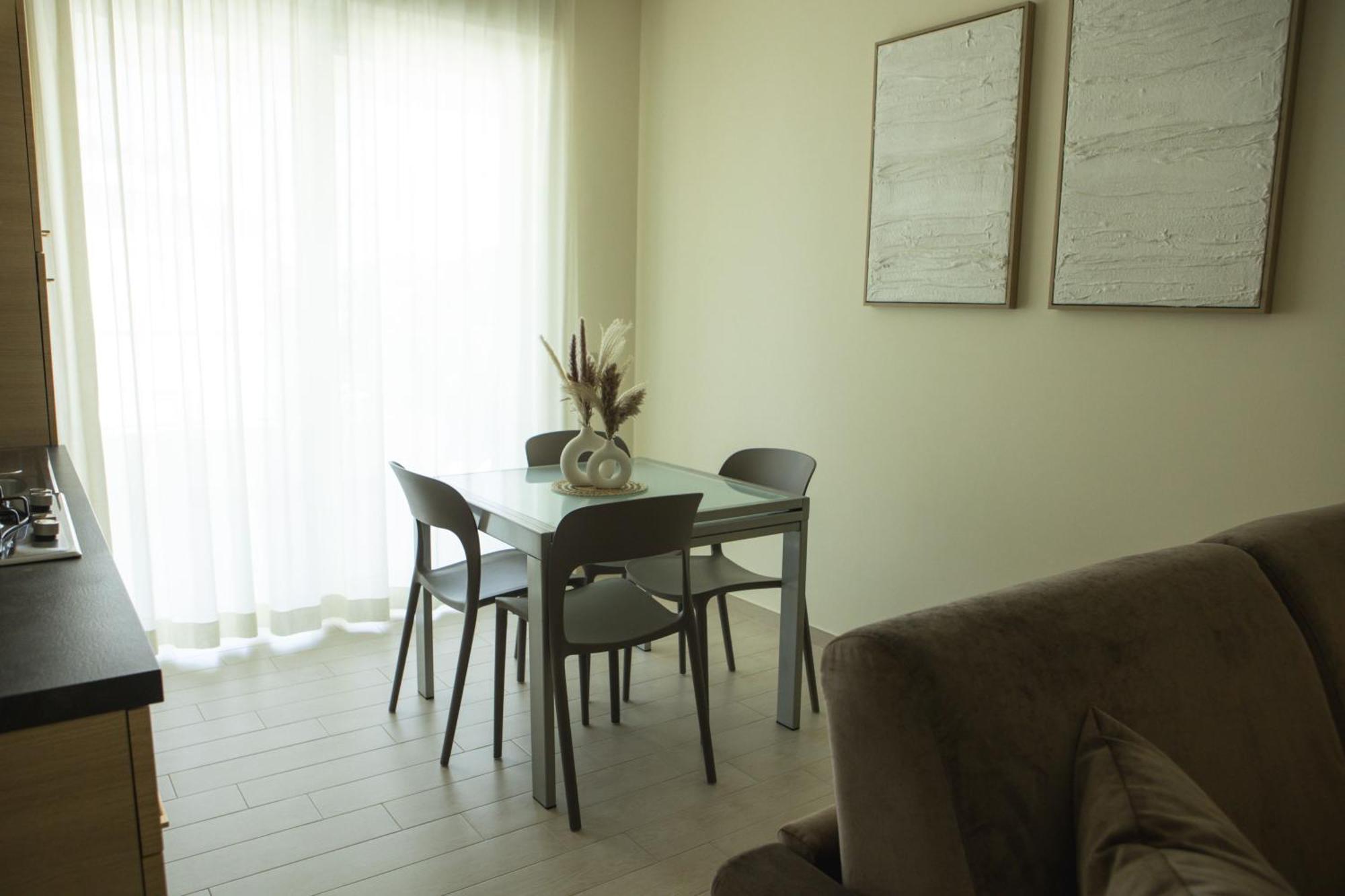 Residenze Roscioli Aparthotel Roseto Degli Abruzzi Exterior foto
